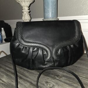 Elegant Black Leather Women's Bag